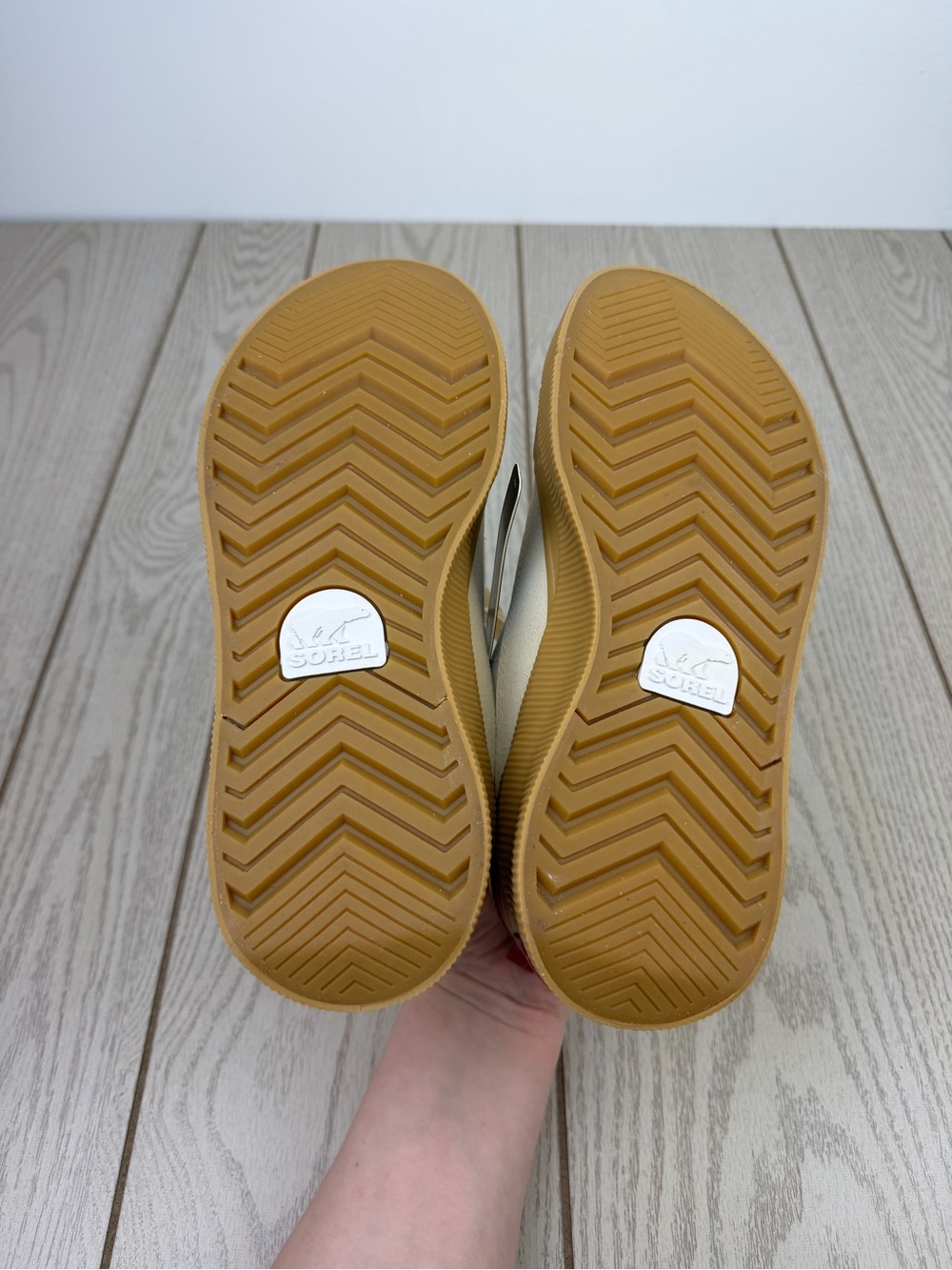 Sorel Women's Out N About IV Low Women's Waterproof Sneaker 7.5 Honey White $100 - Picture 7 of 8